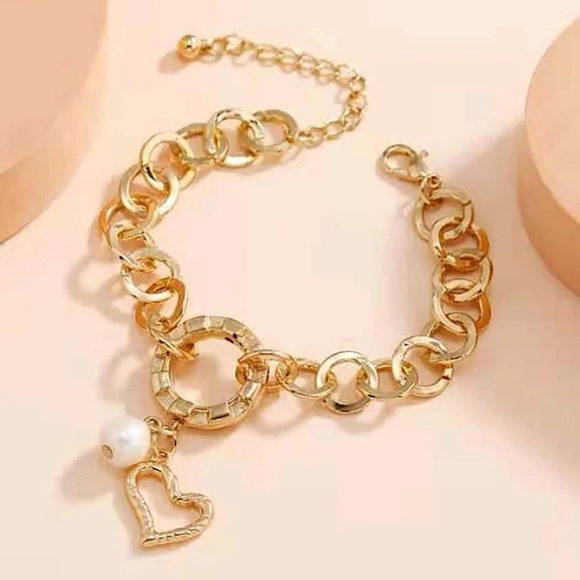 Faux Pearl Heart Charm Bracelet - Picture 3 of 4